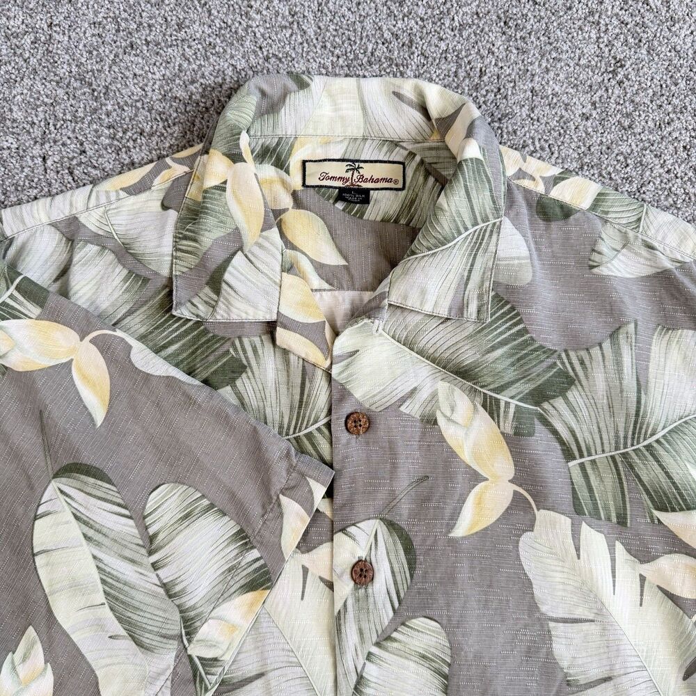 Tommy Bahama 100% Silk Camp Shirt Mens Hawaiian Aloha Short Sleeve Size Large